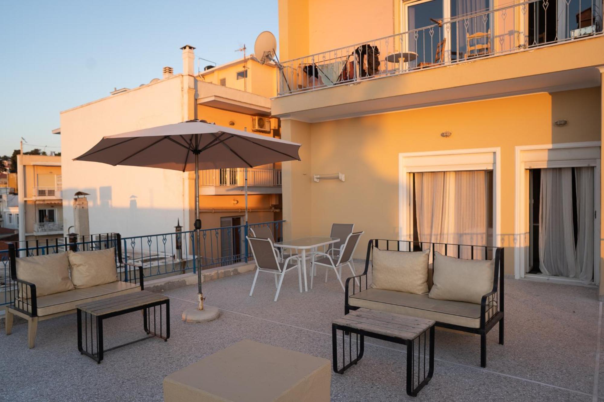 Central Mytilene City-View Apartment For 7 Exterior photo