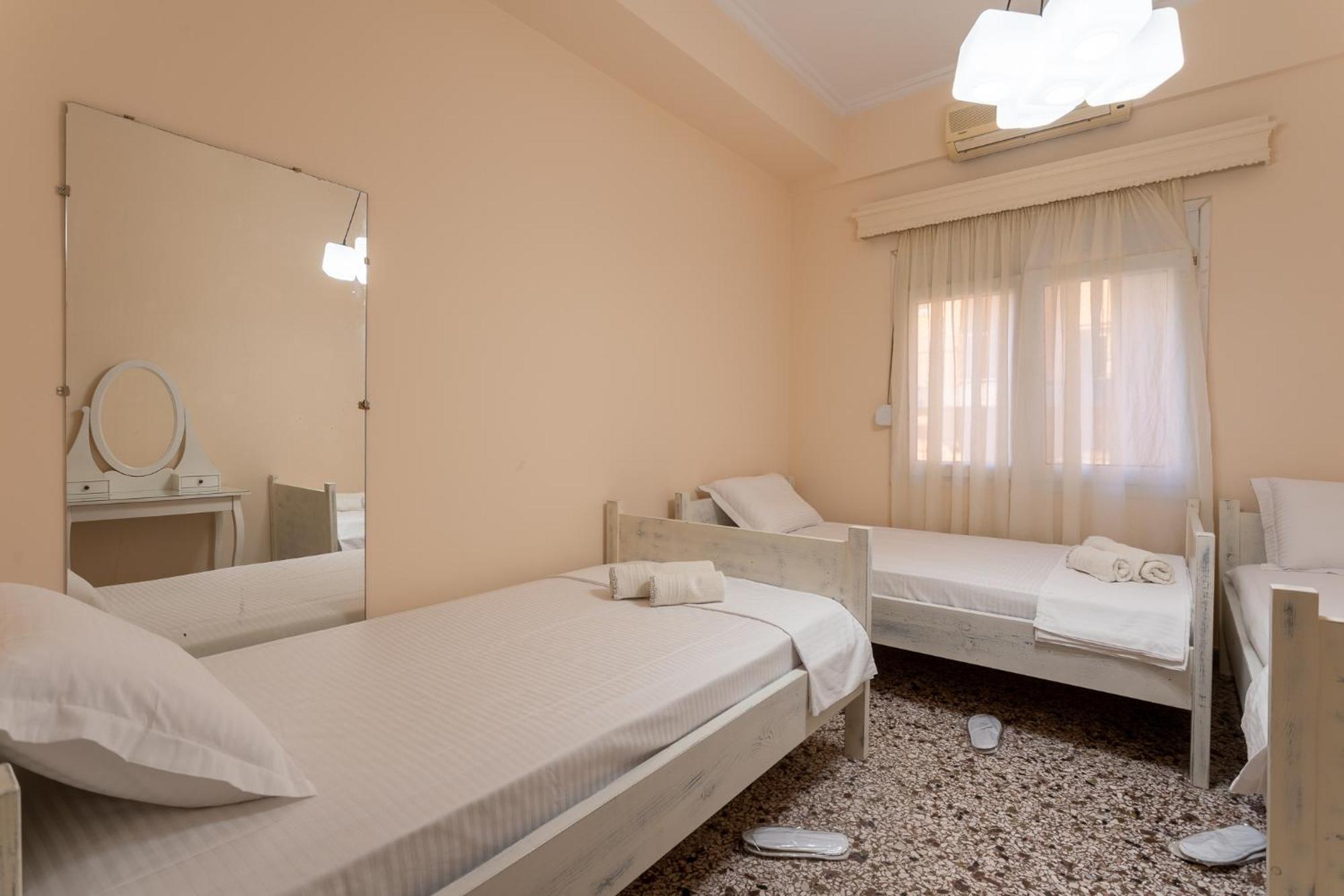 Central Mytilene City-View Apartment For 7 Exterior photo